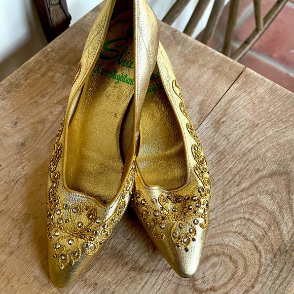 SBICCA LAMPLIGHTERS Vtg 80’s Gold Metallic Leather Embroidered Beaded Flats 5B - Picture 9 of 11